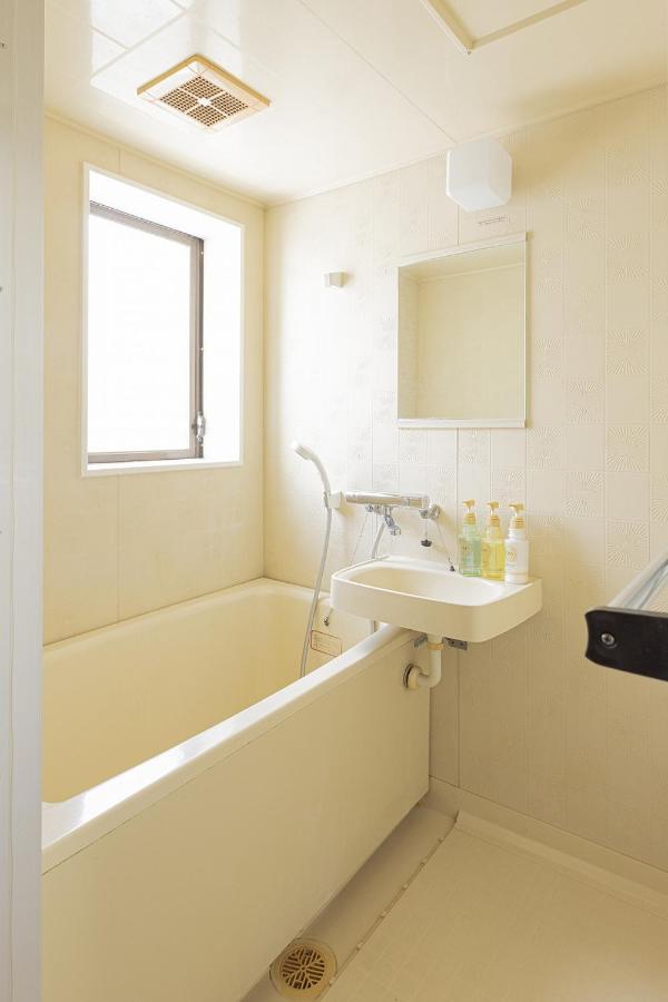 Guest House Shine Bright Fukuoka  Ngoại thất bức ảnh